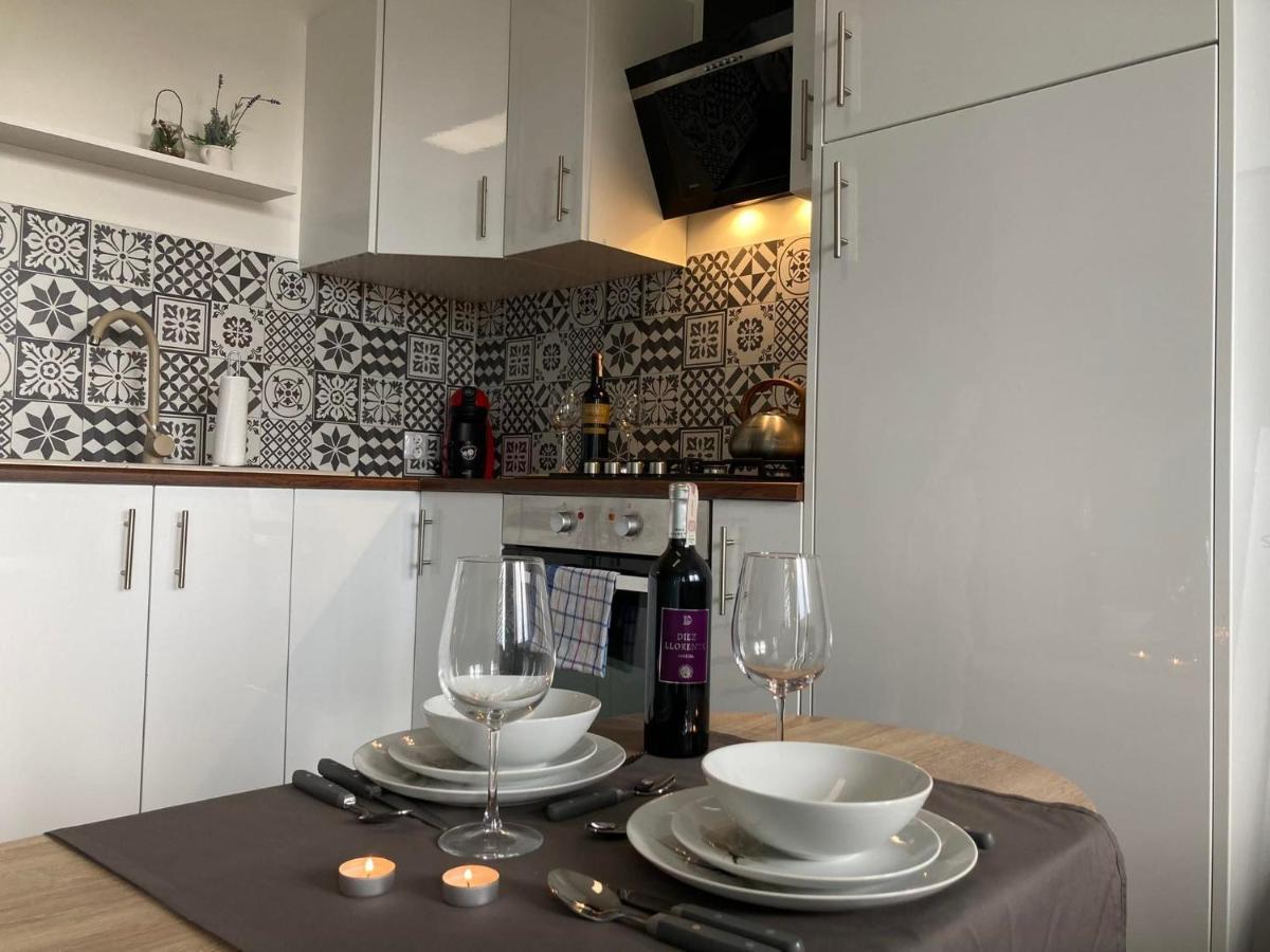 זביז'ינייץ Apartament Miodowa 9 מראה חיצוני תמונה