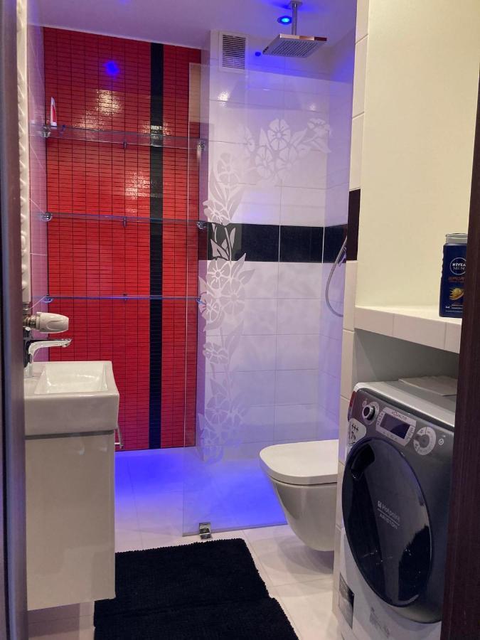 זביז'ינייץ Apartament Miodowa 9 מראה חיצוני תמונה
